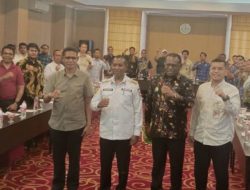 Gubernur Apolo Didampingi Bupati Yosep Gebze Gelar Rapat Terpadu.   Danpak Geo Ekonomi Bidang Migas Provinsi Papua Selatan
